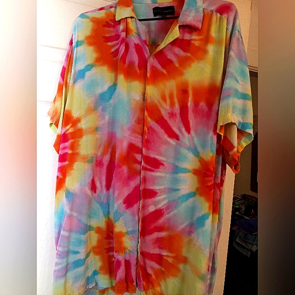 3x mens or women's tie dye button down
